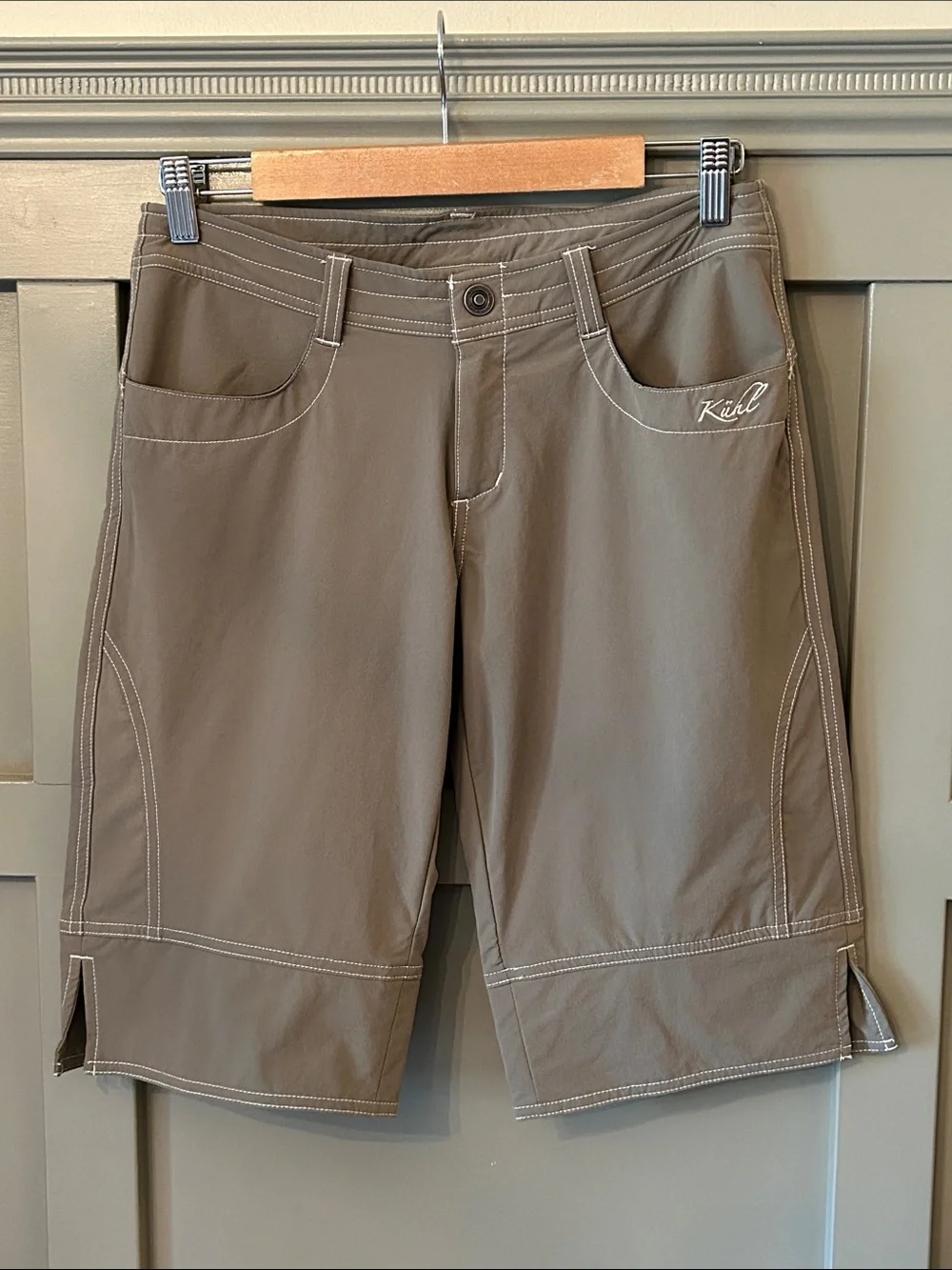 Kuhl Sierra Bermuda Shorts Outdoor Hiking Casual Pockets Tan Size 6